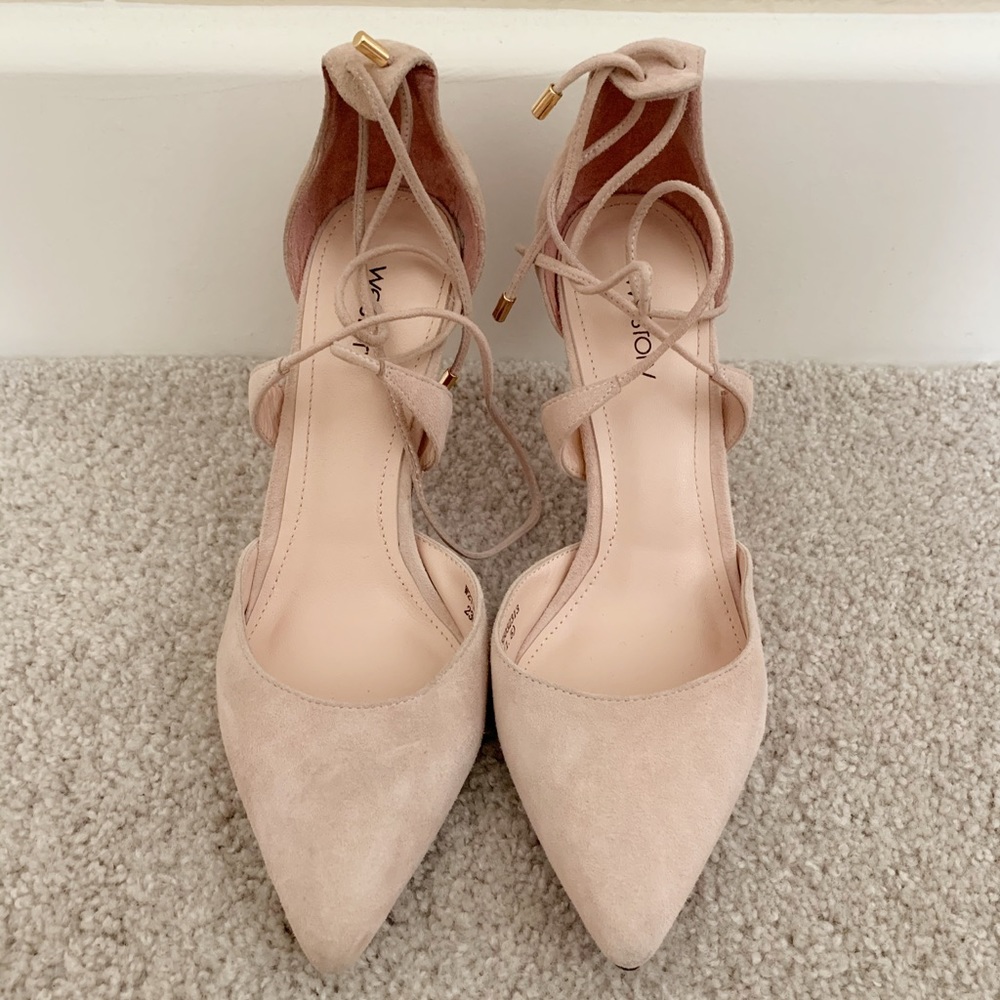 Beautiful beige sandals (size 6)